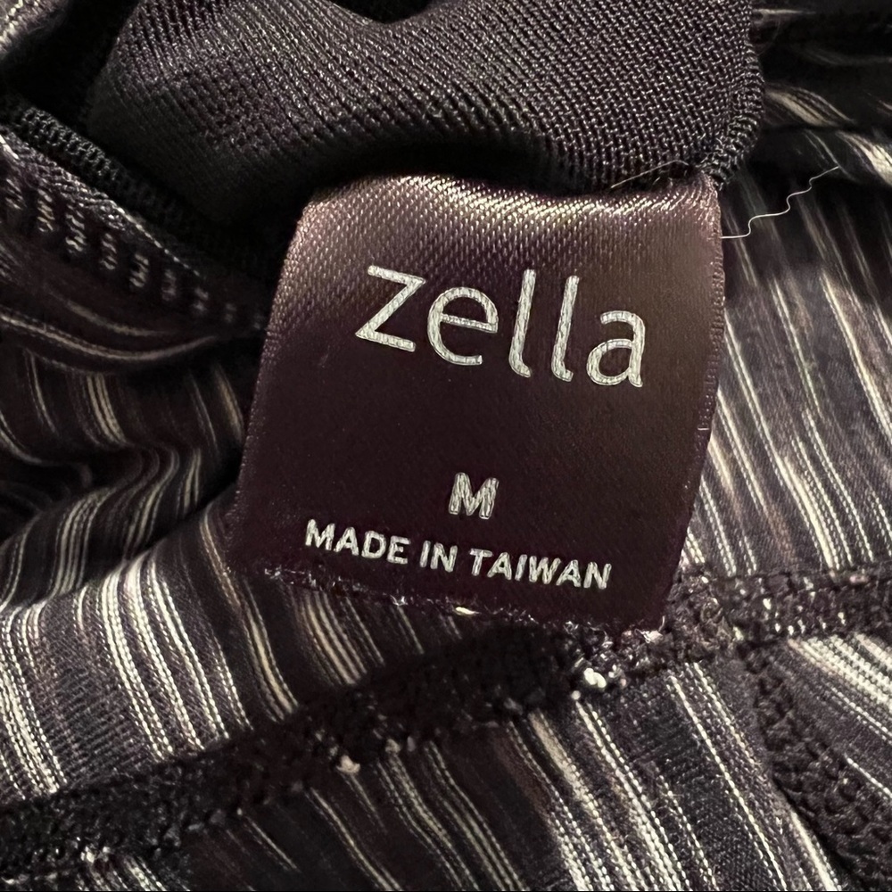 Zella womens black gray heathered striped capri
leggings - Picture 4 of 5